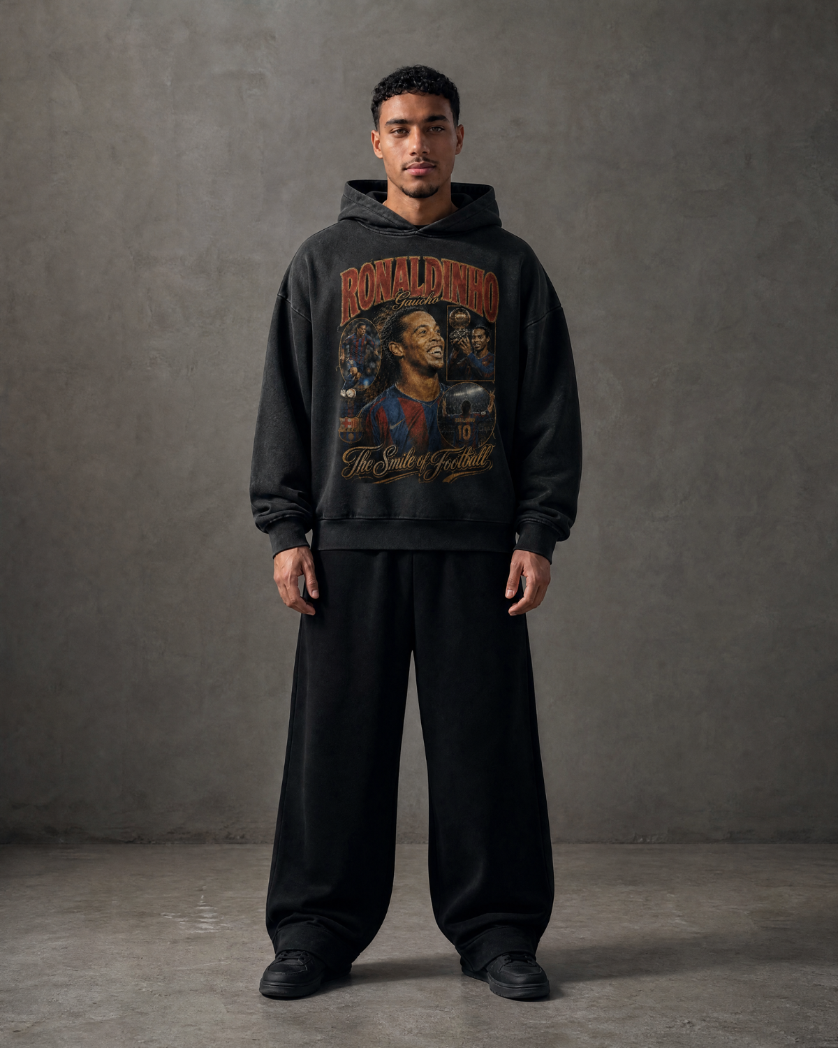 Oversize Washed Hoodie Ronaldinho Gaucho ,,The Smile of Football''
