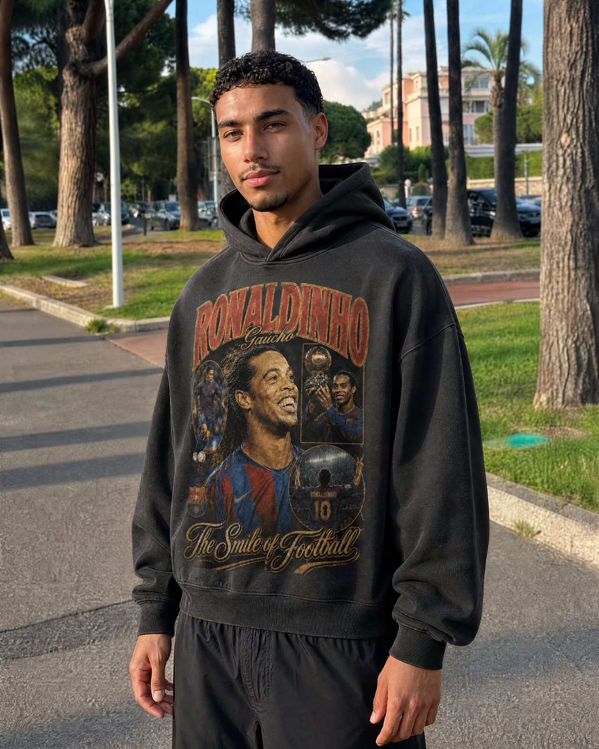 Oversize Washed Hoodie Ronaldinho Gaucho ,,The Smile of Football''